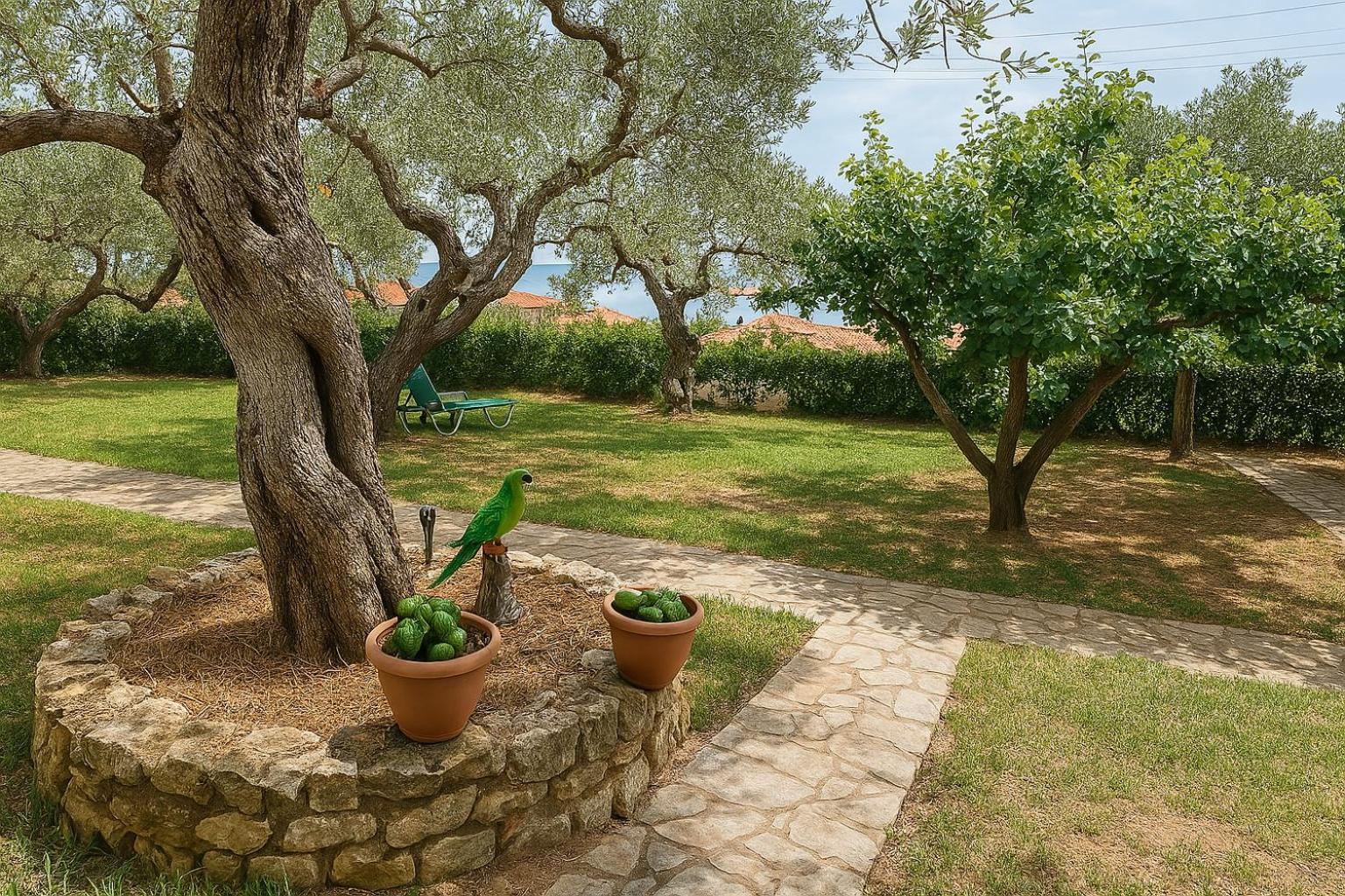 Nature Lovers-golden * Chrisi Ammoudia